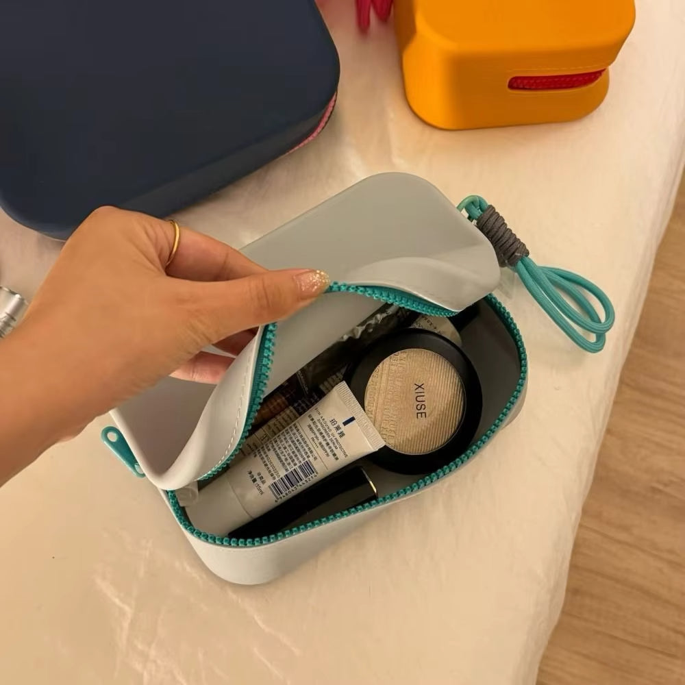 Eleanora | Grand Sac de Voyage en Silicone Waterproof pour Cosmétiques et Trousses de Toilette