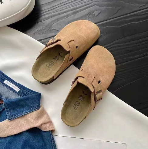 Boston-Wildleder-Schlupfclogs-beige.png