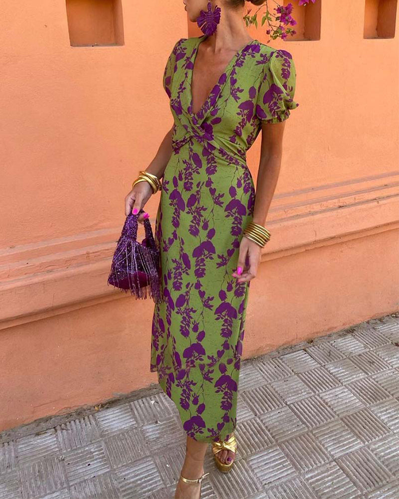 Camila | Naisten mekko modernilla designilla