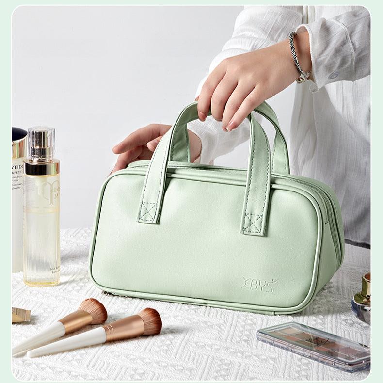 Charloutte | Sac cosmétique polyvalent et fonctionnel adapté aux voyages