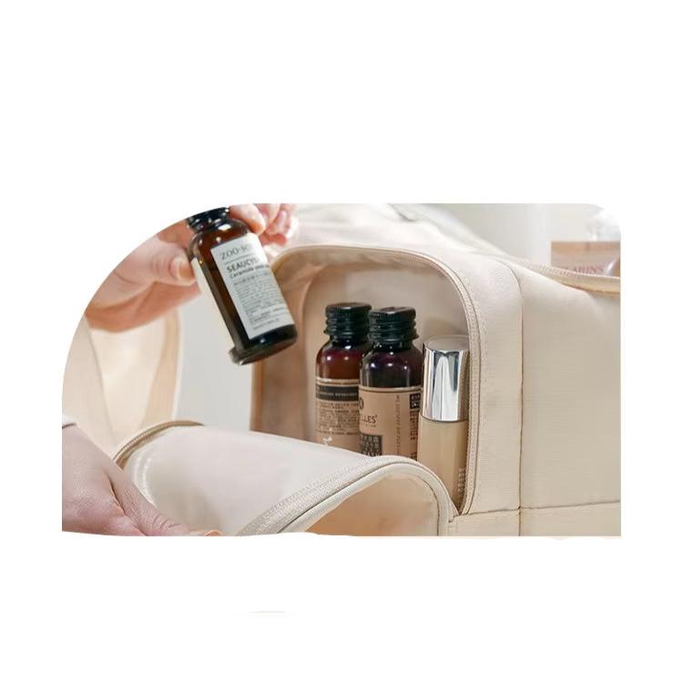 Annika | Organisateur de cosmétiques multi-niveaux durable et élégant