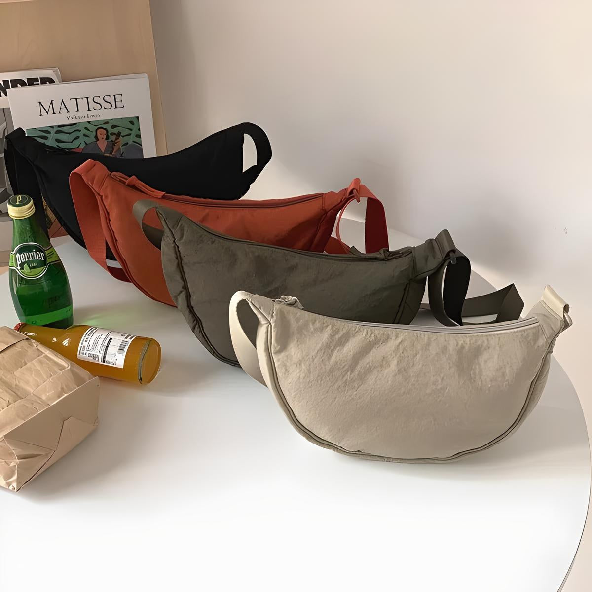 Stylish purple dumpling shoulder bag for fashionable women