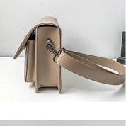 Marlee | Monikäyttöinen kompakti neliönmuotoinen olkalaukku