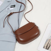 Kira | Nahkainen olkalaukku naisille, patinoitua nahkaa