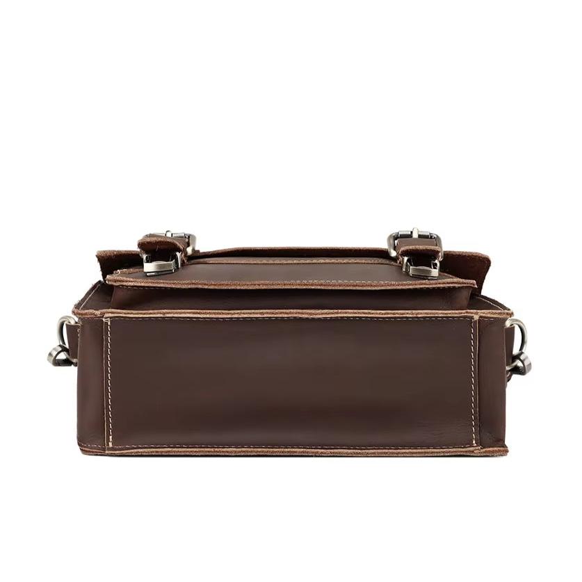 Azriel | Ajaton eleganssi rustiikkisella vivahteella Olkalaukku