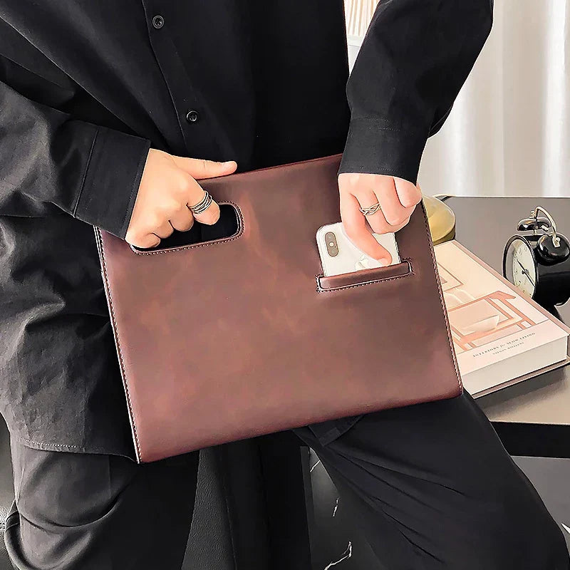 Marcus | Olkalaukku tyylikkäällä ja modernilla kirjekuorimuotoilulla