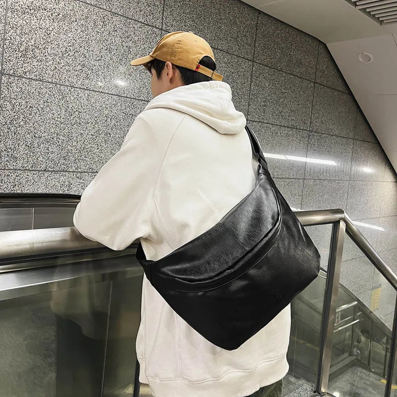 Alaya | Suuri nahkainen olkalaukku retrotyyliin matkustamiseen