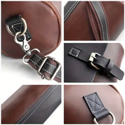 Nikolas | Lightweight and practical messenger bag with versatile design
