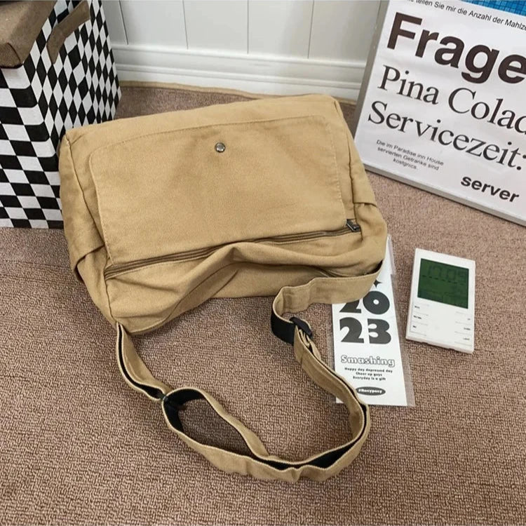 Matt | Chic ja urheilullinen kangas olkalaukku