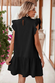 Straight dress with round neckline