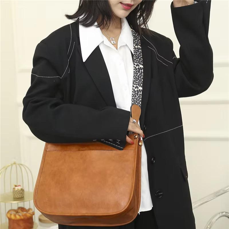 Rosie | Klassinen nahkainen olkalaukku naisille