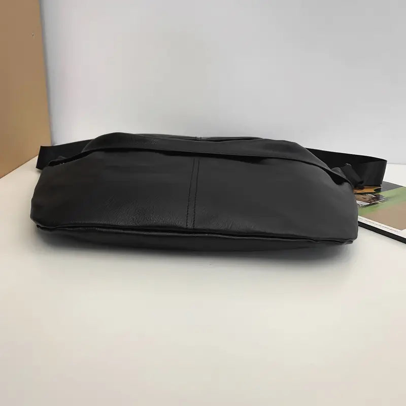 Alaya | Suuri nahkainen olkalaukku retrotyyliin matkustamiseen