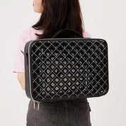 Barbara | Trousse de maquillage de voyage élégante et pratique à motif argyle