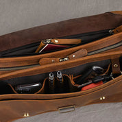 Zakai | Monikäyttöinen olkalaukku, jossa useita järjestelytaskuja matkalle