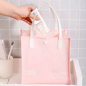 Eleanor | Elegant and practical toiletry bag for travel
