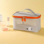Linda | Essential versatile and spacious travel bag