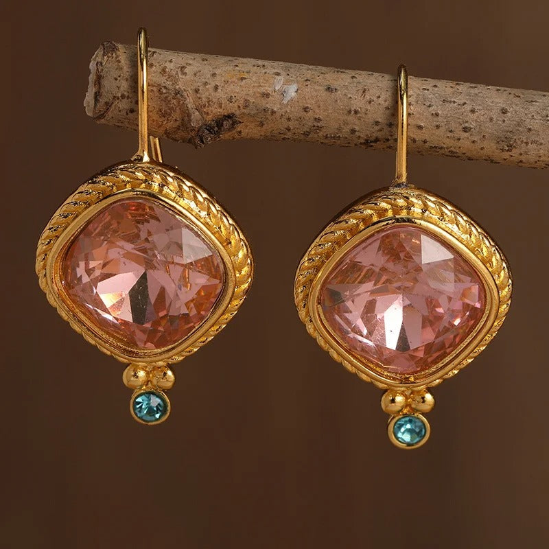 Boucles d'oreilles classiques dorées – Des bijoux élégants pour toutes les occasions 0