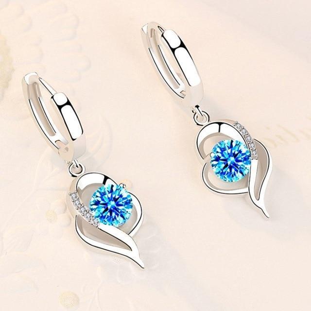 Boucles d'oreilles en argent ornées de zirconiums cubiques – Des bijoux élégants pour toutes les occasions 0
