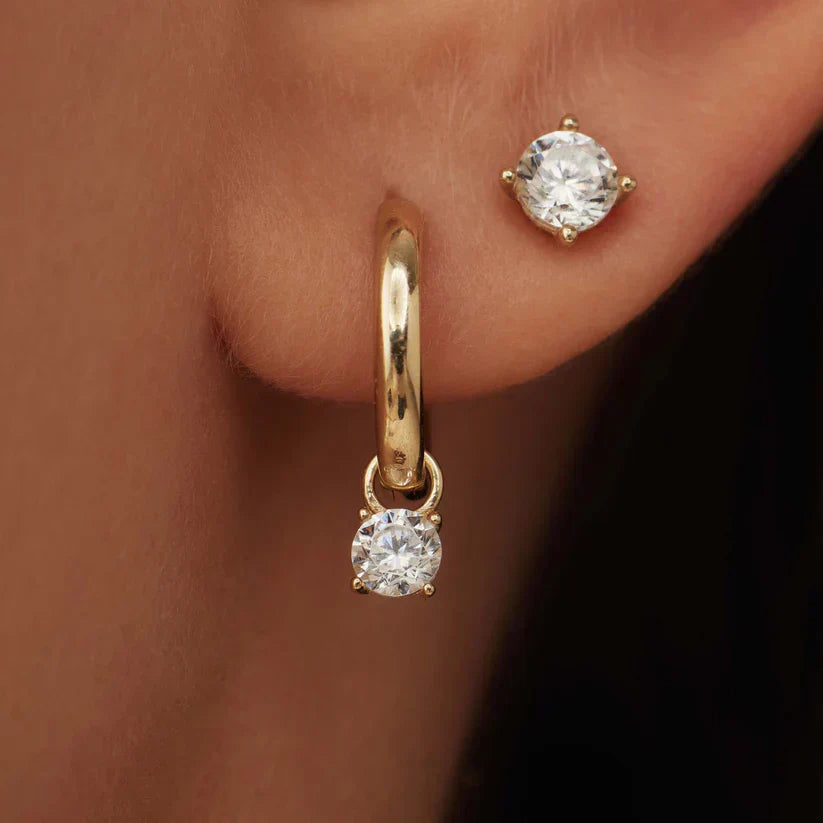 Boucles d'oreilles en or ornées de pierres étincelantes – Bijoux élégants pour le quotidien et les occasions spéciales 1