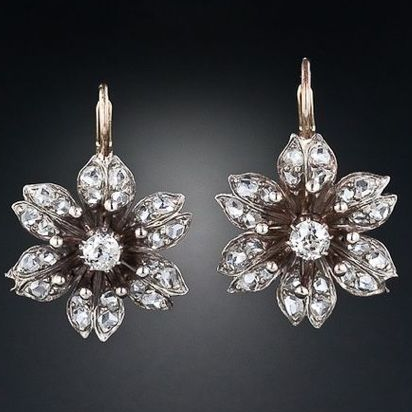 Boucles d'oreilles vintage en argent ornées de fleurs en cristal – Bijoux élégants pour les occasions spéciales 0