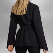 Clara | Blazer Élégant avec Ceinture pour des Tenues Raffinées