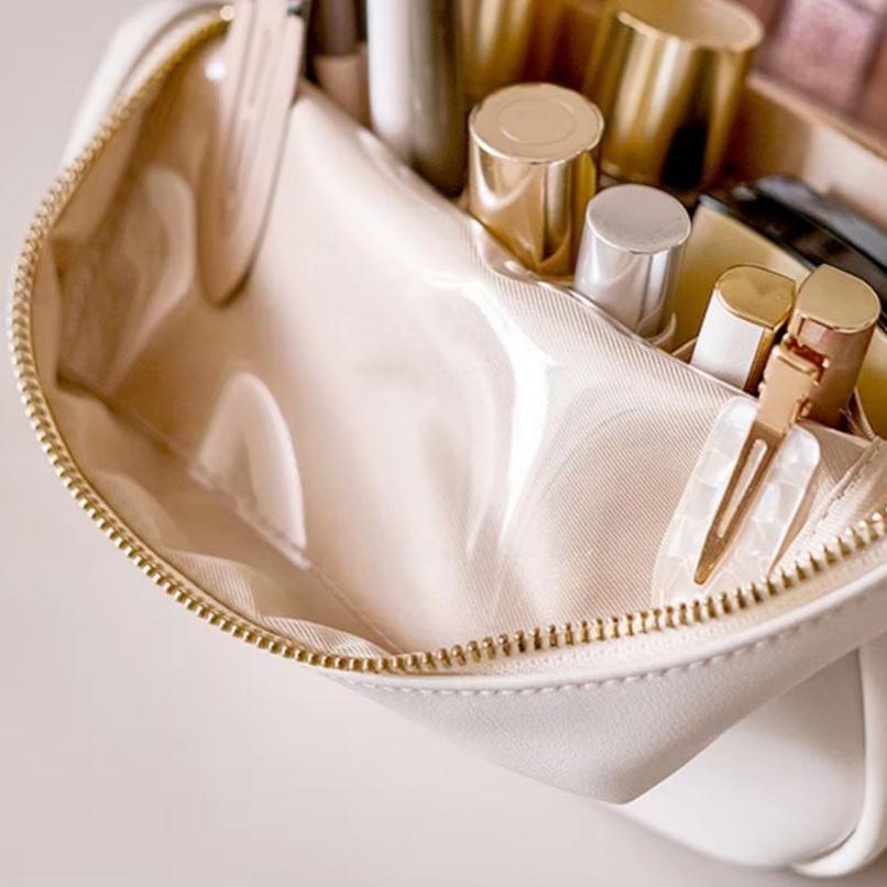 Lily | Spacious, stylish, and travel-friendly beauty bag