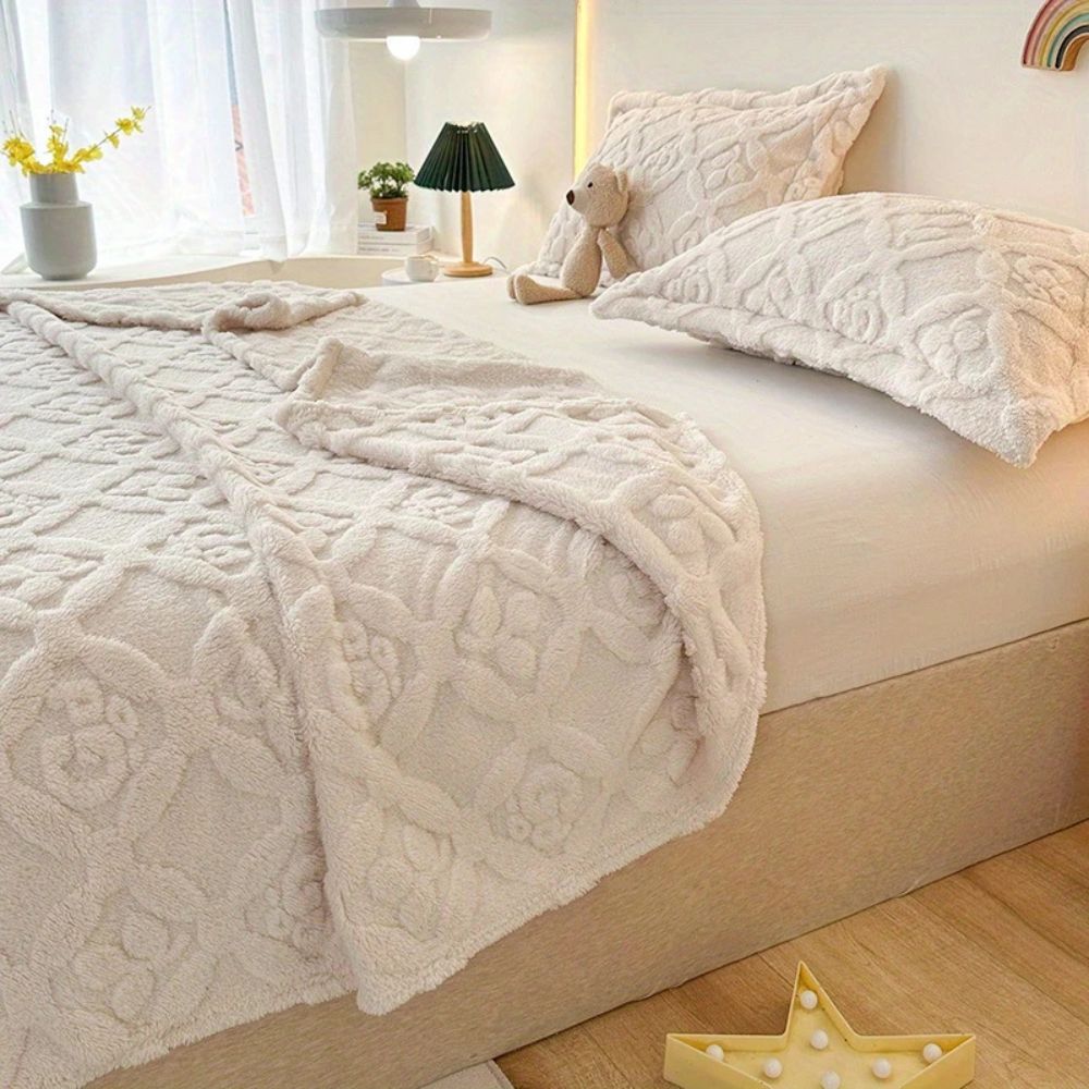 Couette d'hiver avec broderie de feuilles pour le confort et le style en microfibre 1