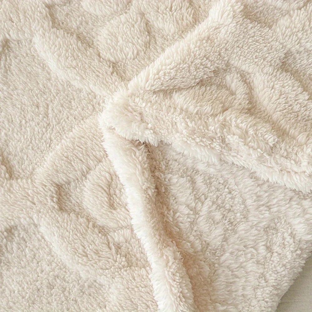 Couette d'hiver avec broderie de feuilles pour le confort et le style en microfibre 2