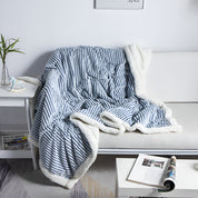 Couverture Sherpa douillette à rayures pour un confort ultime 4