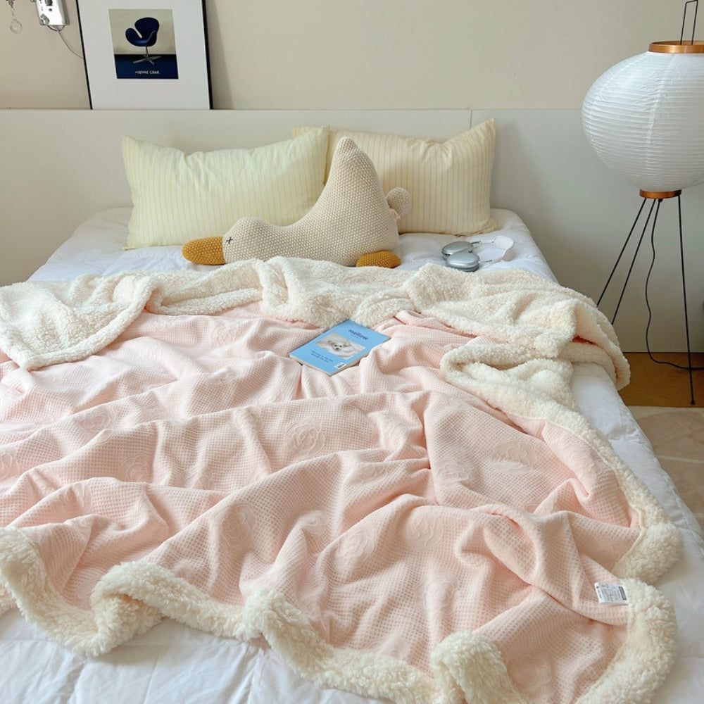 Couverture Sherpa pour femme avec gaufrage floral pour un confort ultime 3