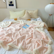 Couverture Sherpa pour femme avec gaufrage floral pour un confort ultime 3