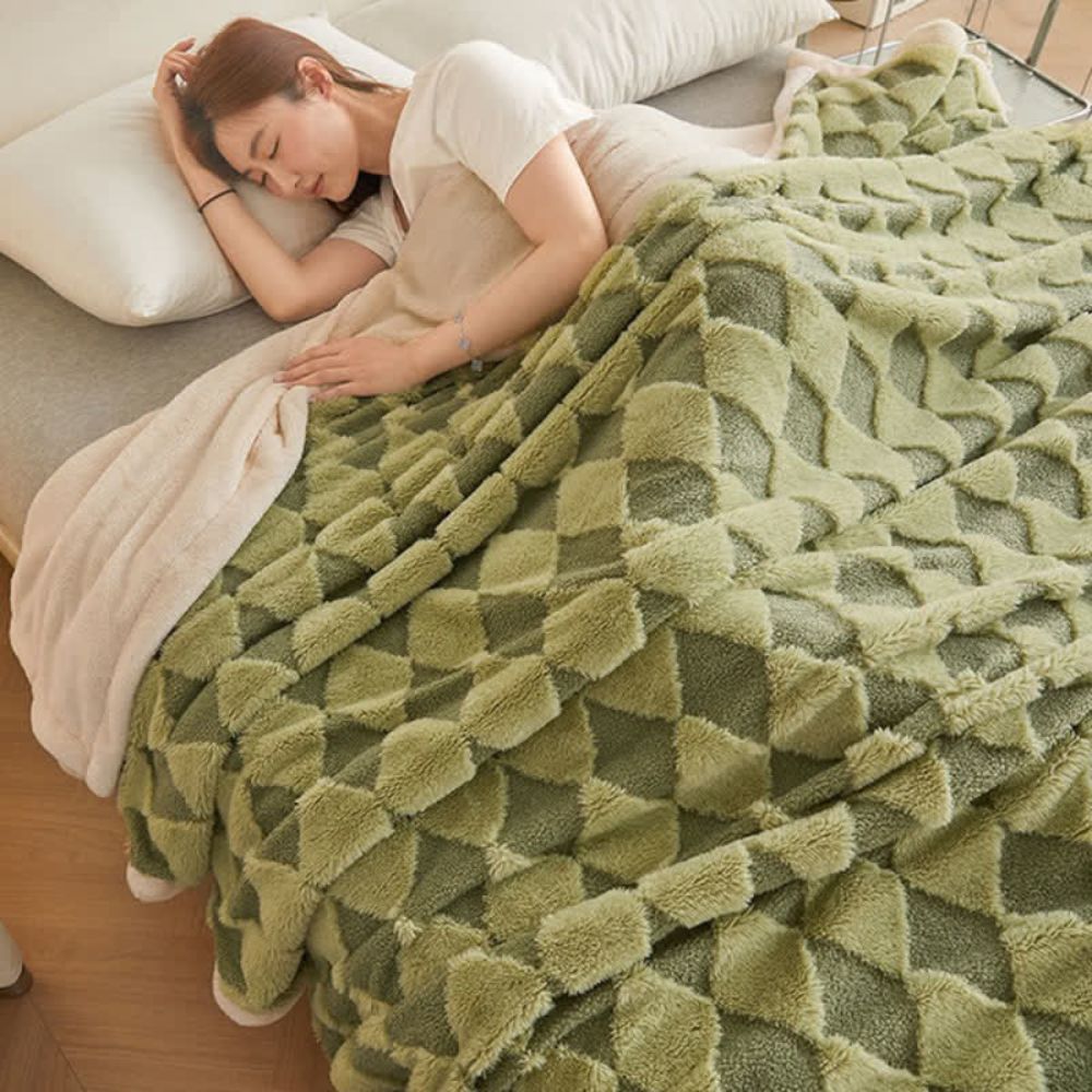 Couverture à motifs de losanges pour plus de confort, fabriquée en velours teddy et laine d'alpaga 0