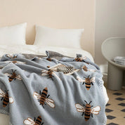 Couverture douillette avec motif d'abeille pour plus de confort et de style 2