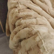 Couverture douillette en fausse fourrure pour un confort et une chaleur ultimes 3
