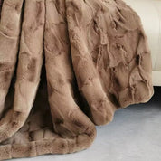 Couverture douillette en fausse fourrure pour un confort et une chaleur ultimes 7
