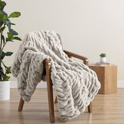 Couverture élégante en fausse fourrure pour femme pour un confort et une chaleur luxueux 2