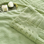 Couverture en microfibre pour femme avec un motif à carreaux élégant pour des soirées douillettes 8