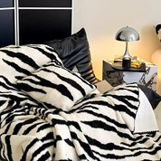 Couverture polaire luxueuse à imprimé zèbre pour plus de confort et de style 1