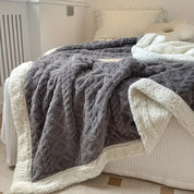 Couverture réversible en polaire Sherpa pour plus de confort 2