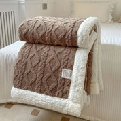 Couverture réversible en polaire Sherpa pour plus de confort 4
