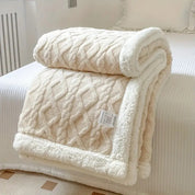 Couverture réversible en polaire Sherpa pour plus de confort 6