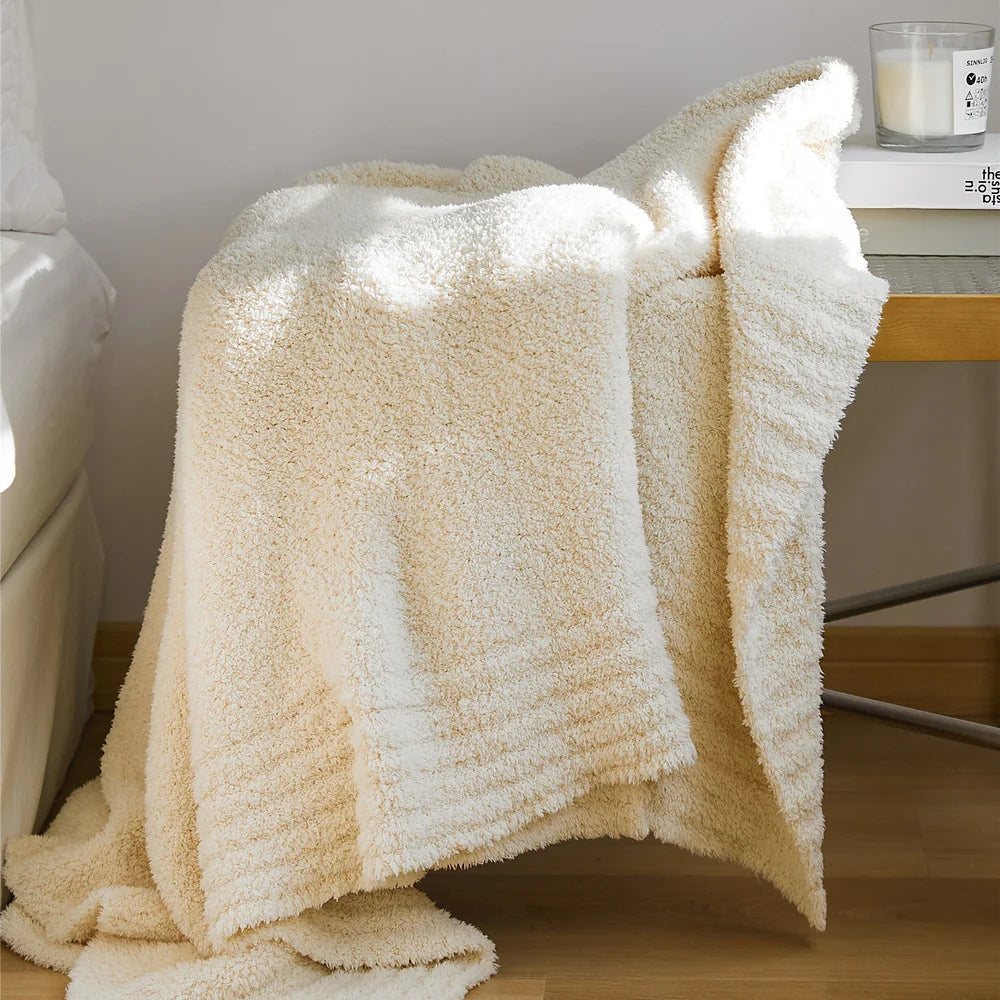 Couverture tricotée douce et minimaliste pour plus de confort et de style 1