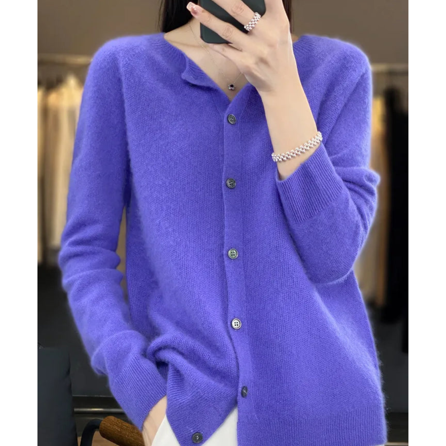 DANIELLE | Cardigan col rond en pure laine mérinos pour femme 2