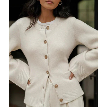 Clara | Cardigan Chic en Maille Ivoire - Élégance Simple et Confortable
