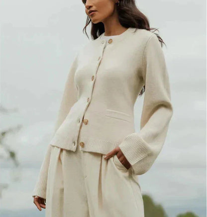 Clara | Cardigan Chic en Maille Ivoire - Élégance Simple et Confortable