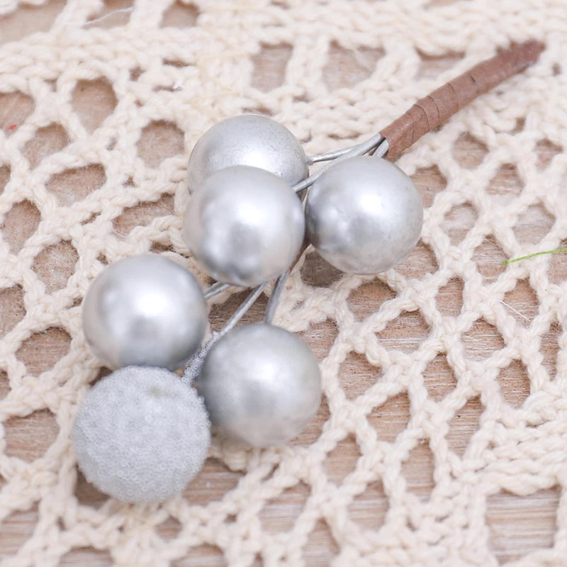 Élégance dorée | Bouquet de Noël pour une décoration festive 7