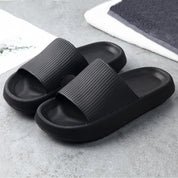 Maxene | Comfortable slip-on slippers for relaxation and travel