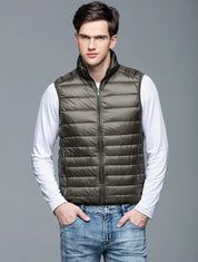 Gilet Premium Alex | Moderni, ultrakevyt ja tyylikäs liivi miehille