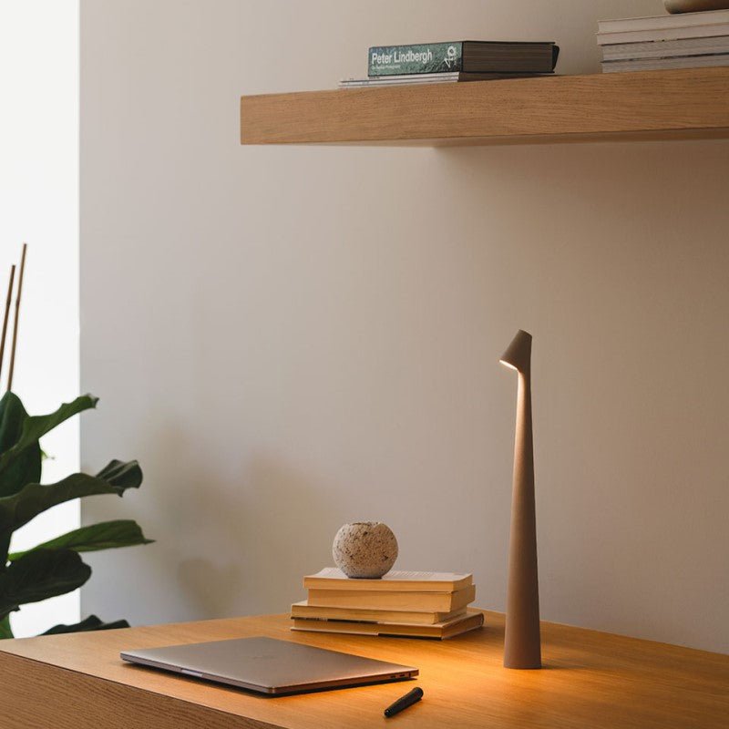 Lampe à faisceau minimaliste 4