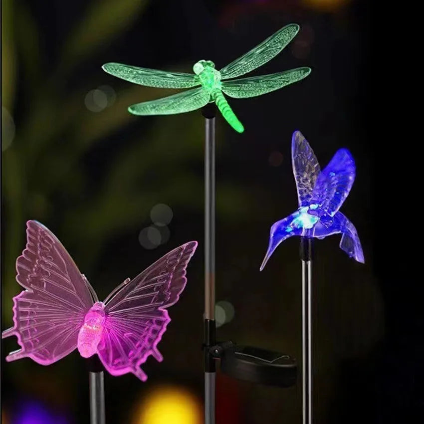 Lampe de jardin solaire avec colibri, papillon et libellule – conception résistante aux intempéries et respectueuse de l'environnement pour un éclairage extérieur charmant 1